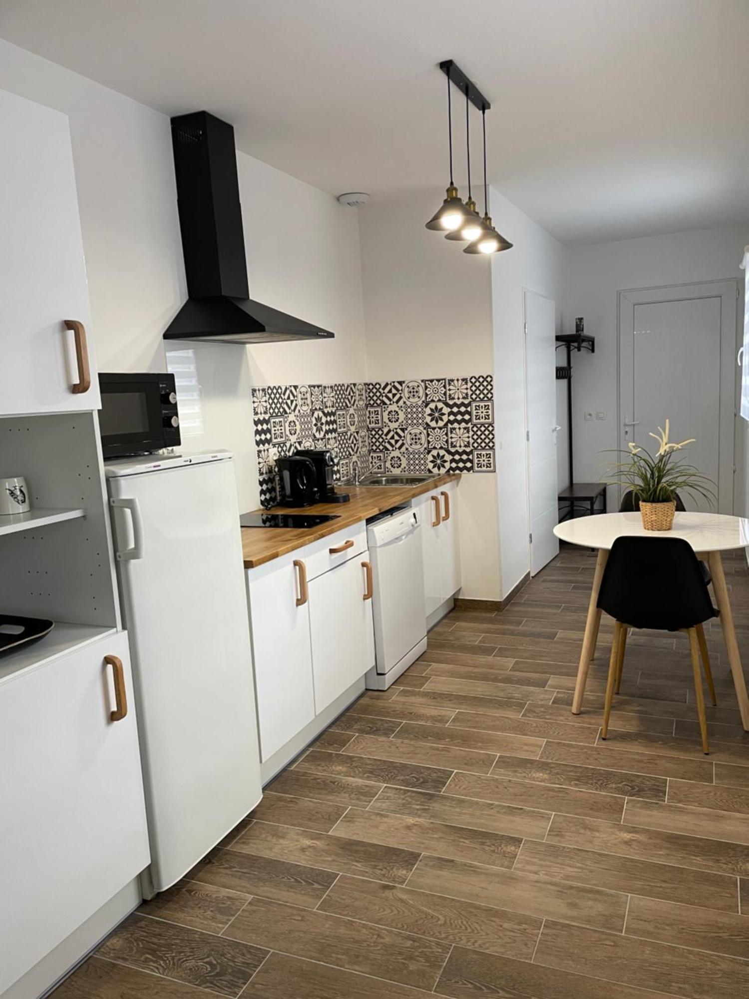 Studio Bien Situe & Tout Equipe Dans Une Maison Scionzier Exteriér fotografie